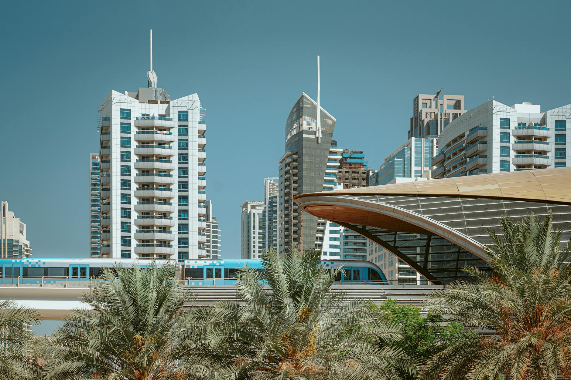 Practical Tips for Moving to Dubai